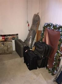 LUGGAGE AND SUITCASES