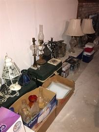 TONS OF TABLE LAMPS, FLOOR LAMPS AND CHANDELIERS