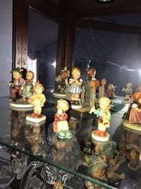 WATERFORD CRYSTAL / CRISTAL D'ARQUES / ANTIQUE CRYSTAL / BEAUTIFUL COLLECTION OF HUMMELS