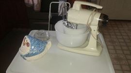 vintage mixer with milk glass bowls