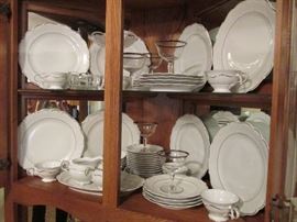 8 pch SETTING CHINA (PLATINUM SCROLL PATTERN)