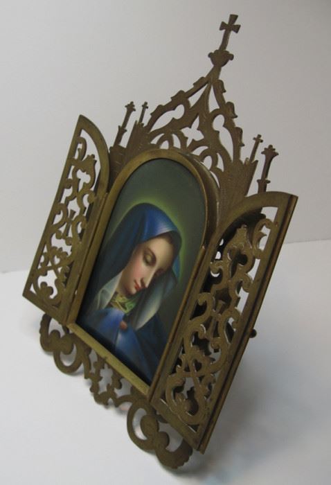 Very fine old porcelain, excellent condition. Delicately engraved Brass frame with original patina.