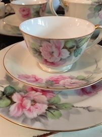 Stunning Occupied Japan Set
   1 Coffee/Tea Pot
   6 Cups n Saucers
   6 Pastry Dishes
    1 Sugar & 1 creamer