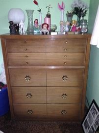 Mid Century Chest of Drawers