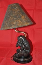 Another great animal motif table lamp!