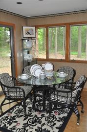 Spectacular Bamboo and 48" round dining table complete with 4 chairs!
