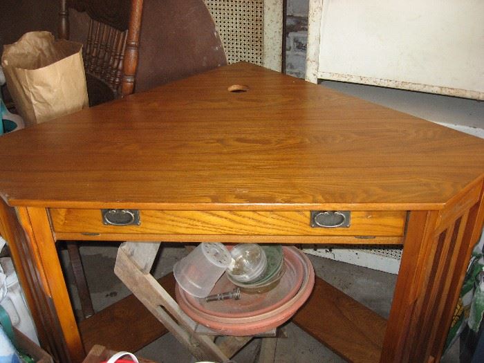 Corner oak desk