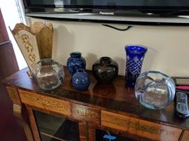 Assorted studio pottery and artglass