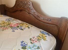 Set of twin beds