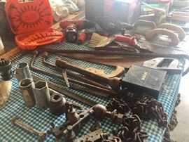 Tools, chains, socket set