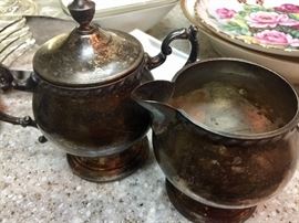 Silverplate creamer set