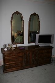 Retro Lane Italian Revival Dresser & Mirrors