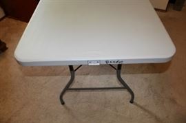 folding table