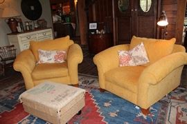 OVERSIZED CLUB CHAIRS