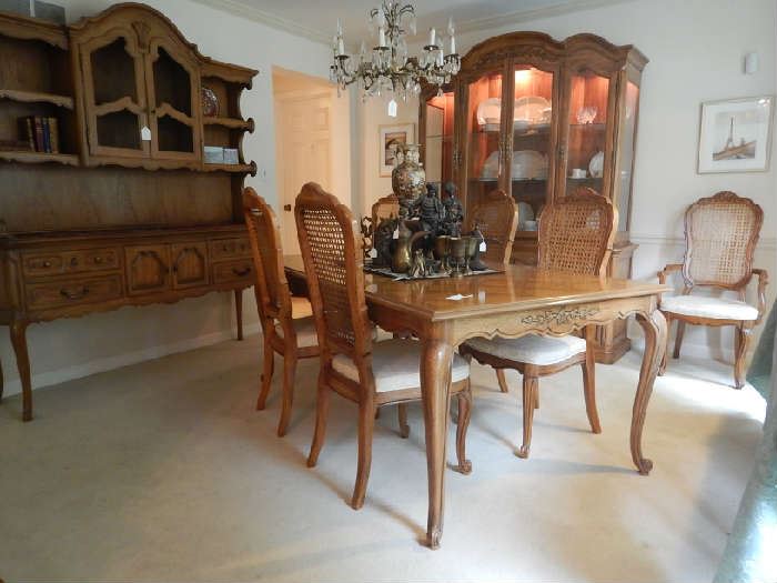 DINING TABLE PLUS 2 LEAVES NOT IN PLUS 6 CHAIRS, HUTCH & CHINA CABINET