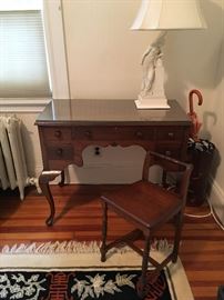 Queen Anne Desk 