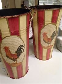 Pair of rooster urns