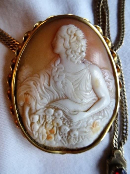 Jewelry selection is very good. Vintage to include cameos, snuff bottles, watch fobs, ladies gold filled watches, amber, jade necklaces, cinnabar, sterling and more. 