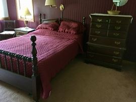 BEDROOM SET