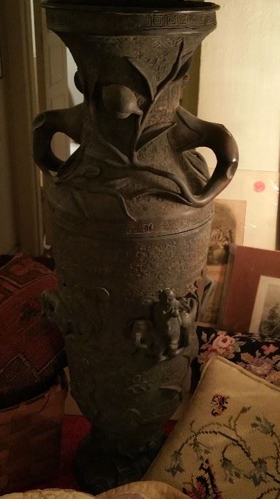Large early chinese bronze