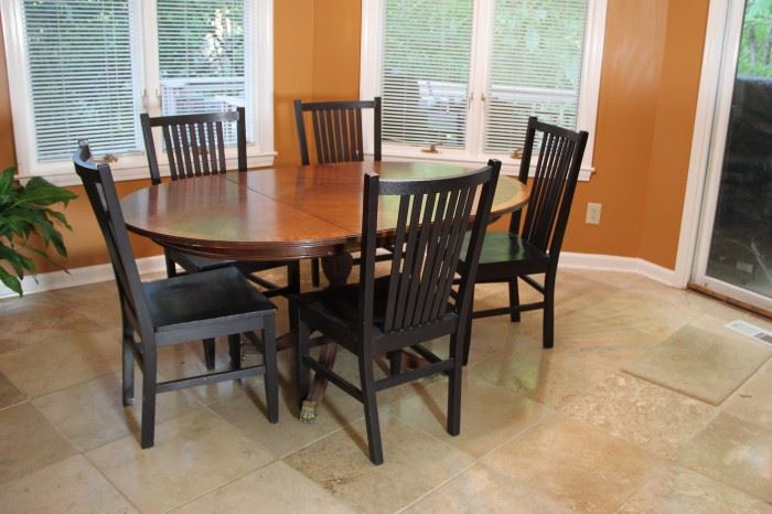 Dining Table with 5 Chairs 2 Leaves