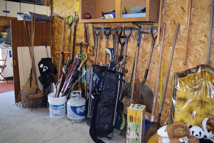 Outdoor tools - shovels, racks and more