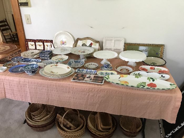 Assorted China and Porcelain Pieces