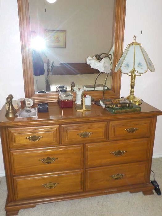 Maple dresser with mirror