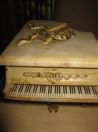 Vintage grand piano music box - works