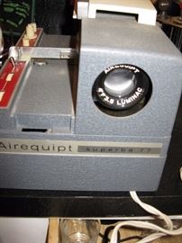 Airequipt superba 77 slide projector with remote