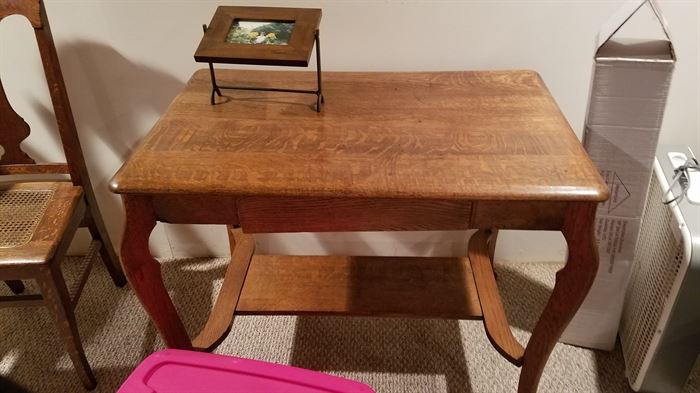 Nice Oak Table with drawer