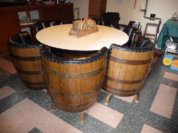 AUTHENTIC BARREL TABLE W/6 BARREL CHAIRS