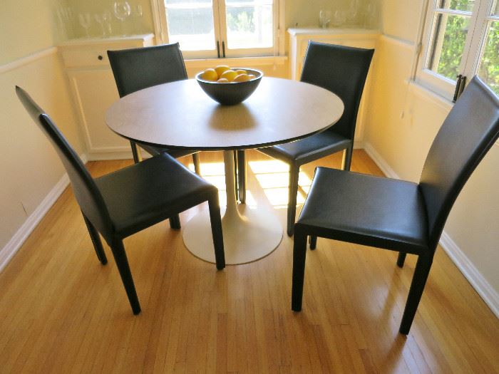 Saarinen Tulip Table with 4 Leather Side Chairs