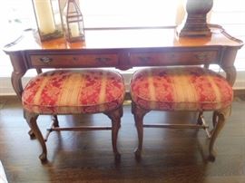 HEKMAN 4 foot  sofa table with stools 