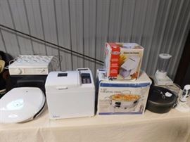 Oster bread maker, 5 qt chafing dish,George Forman grill