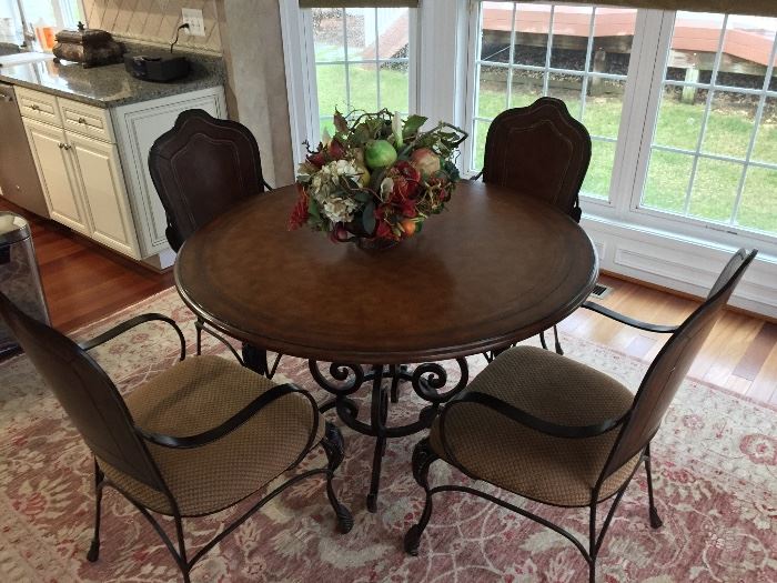 Wood & metal round table with 4 chairs