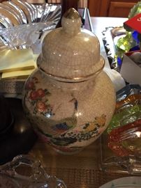 Asian pot with lid