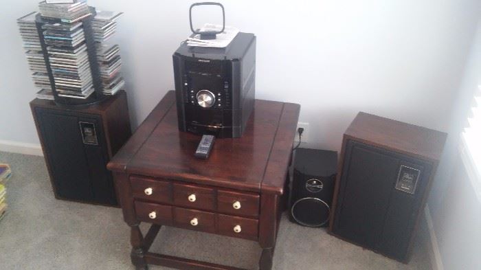 End table, stereo and CDs