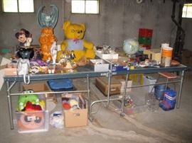 Very nice ping pong table etc