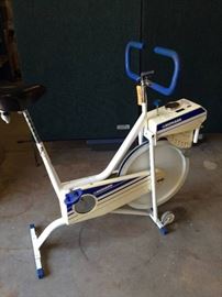 Monark - 868 Physical Therapy Ergometer Worktest Testing Cardio Workout Exercise Bike This is in Super Condition But The Seat Alone Is Worth $100 Used!
