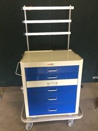 Alert!! Mechanic Crafters Garage Craftsman Tool Organization Mobile Cart Multiple All Unlocked Drawers Bumper Guards! This Is Medical Grade Folks &May be Last One - I want it!!
