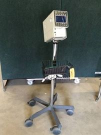 WOW Retails Used $400 Portable Mobile Vital Signs Patient Monitor 3,4 Series - Datascope Accutorr 3SAT - Dual Voltage Heart Rate System On Rolling Cart With Basket & Cuffs Etc...- Excellent Working Condition!
