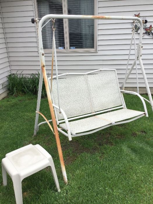 garden swing and bench, swing shows some rust, but in great shape