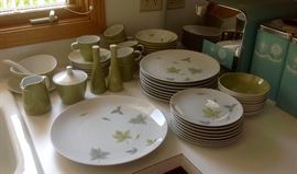 Mikasa China Set. "Windfall" 8 Piece Place Setting. Platter, Cream & Sugar, Gravy Boat & Salt & Pepper