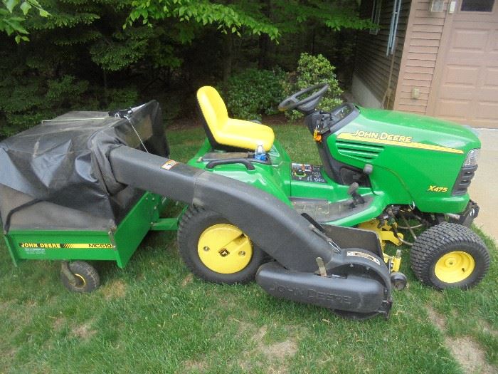 John Deere X475 2 wheel hydrostatic with weights and other attachments. Removal cab not pictured. Less than 300 hrs.