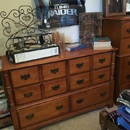 Maple dresser