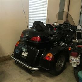 2004 Honda Goldwing Trike with accessories