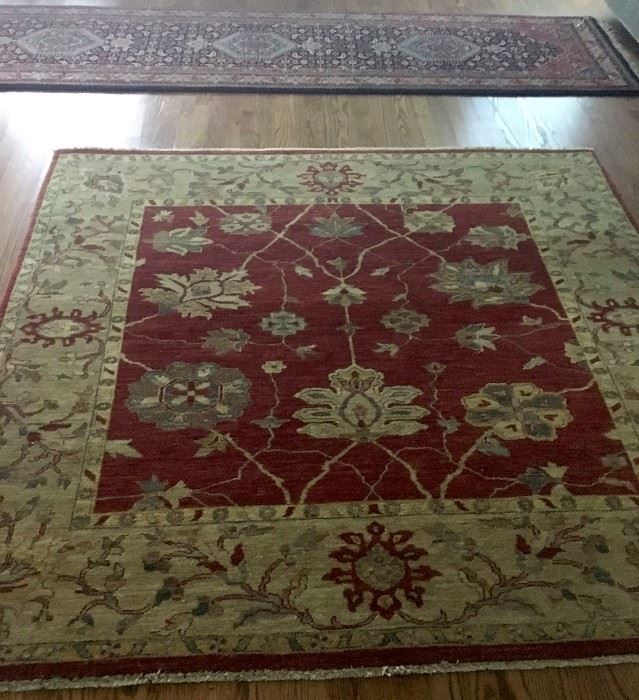 5'10x5'10 hand knotted wool carpet, gorgeous!