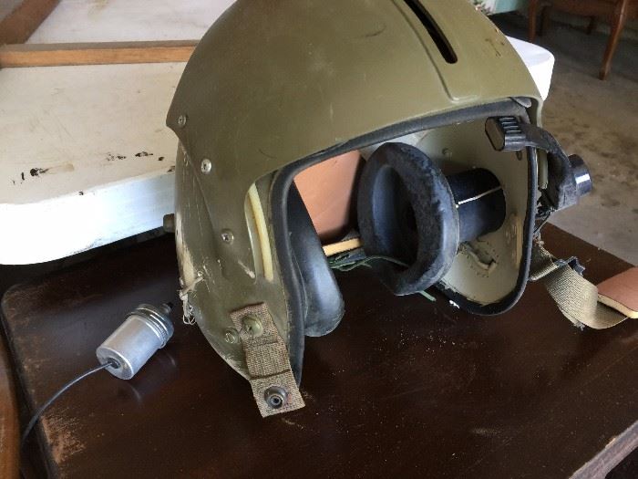 Pilot helmet