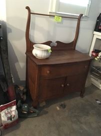 antique wash stand, chamber pot